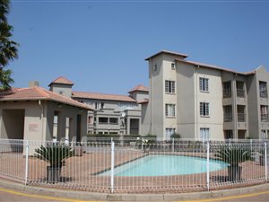 3 Bed Townhouse in Edenglen