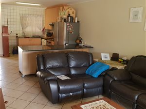 2 Bedroom Townhouse in Leeuwenhof Estate