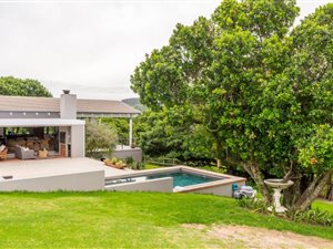 4 Bed House in Sardinia Bay