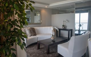 4 Bedroom Apartment in Bloubergrant