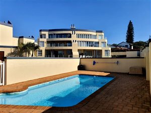 5 Bed Apartment in Uvongo