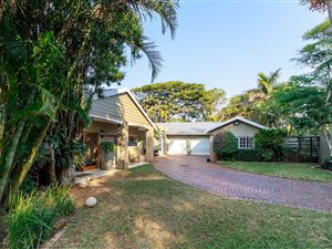 4 Bed House in Beachwood