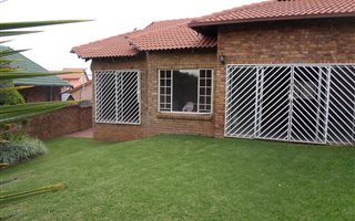 2 Bedroom House in Highveld