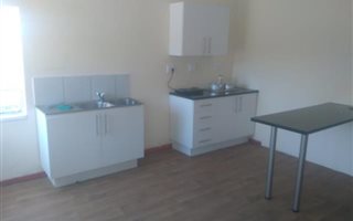 1 Bedroom Garden Cottage in Primrose