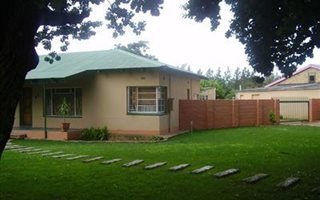 3 Bedroom House in Viljoenskroon