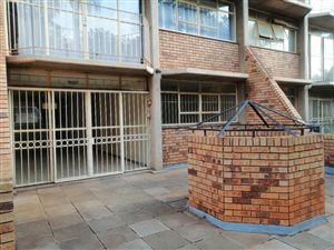 2 Bed Flat in Wonderboom South