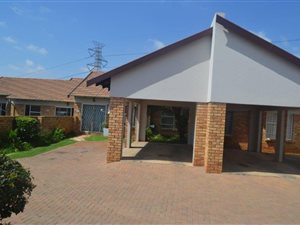 3 Bedroom Townhouse in Witpoortjie