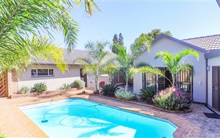 3 Bedroom House in Glen Marais