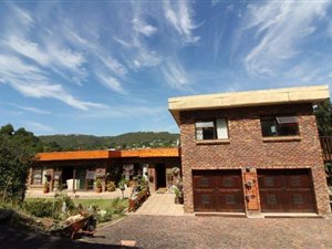 3 Bed House in Hunters Home