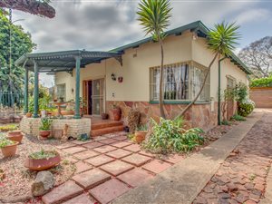 3 Bed House in Westdene
