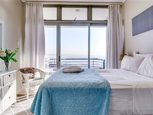 2 Bed Apartment in Point Waterfront