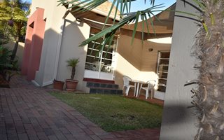 1 Bedroom Cluster in Centurion Golf Estate