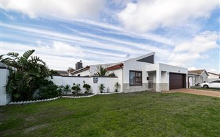 5 Bedroom House in Parklands
