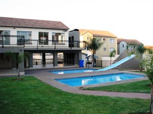 1 Bed Apartment in Paramount Estate