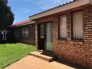 3 Bed House in Camelot