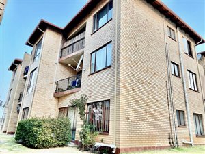 2 Bed Flat in Tulisa Park