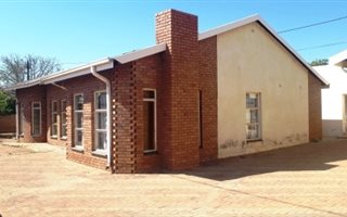 4 Bedroom House in Lethlabile