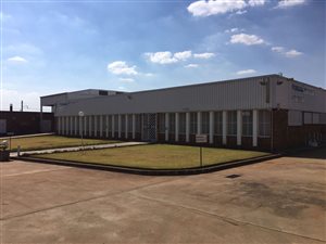 5400 m² Industrial space in Springs Central