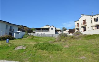 692 m² Land available in Kommetjie