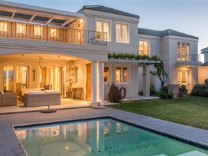 5 Bed House in Erinvale Estate