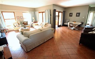 3 Bedroom Duplex in Boardwalk Meander