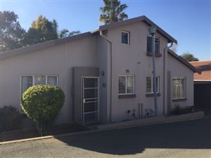 2 Bed Townhouse in Edenglen