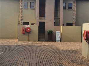 2 Bed Townhouse in Vanderbijlpark CW1