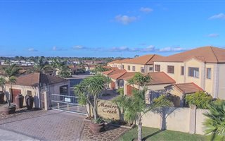 4 Bedroom Townhouse in Sherwood and surrounds
