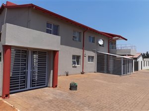 17 Bed Apartment in Lenasia
