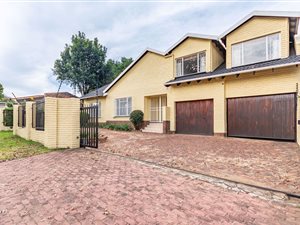 4 Bed House in Dowerglen