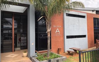 150 m² Office Space in Willowbrook