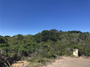 1092 m² Land available in Cannon Rocks