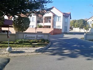 2 Bed Flat in Olievenhoutbosch