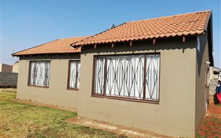 2 Bedroom House in Vosloorus