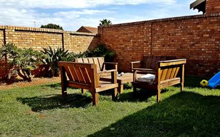 2 Bedroom Townhouse in Elarduspark