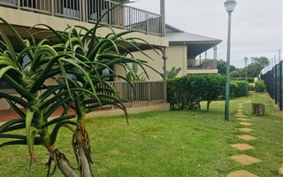 3 Bedroom Apartment in Wakenshaw Estate