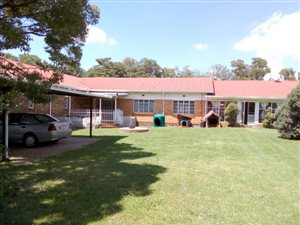 8565 ha Smallholding in Glen Austin