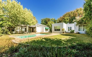 4 Bedroom House in Constantia