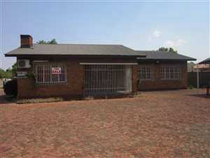 120 m² Office Space in Vanderbijlpark SW1