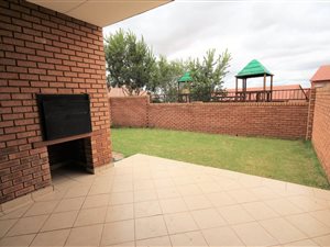 3 Bed Apartment in Paramount Estate