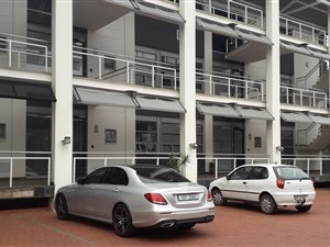 154 m² Commercial space in New Town Centre (Gateway)