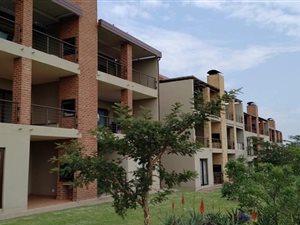 2 Bed Apartment in Carlswald North Estate