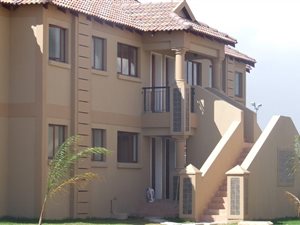 2 Bed Flat in Helderwyk Estate
