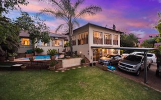 4 Bedroom House in Noordheuwel