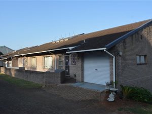 2 Bed Apartment in Umtentweni