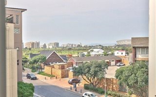 3 Bedroom Apartment in Mouille Point