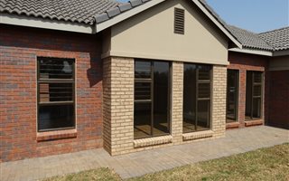 3 Bedroom Townhouse in Van Der Hoff Park