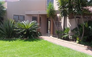 2 Bedroom Cluster in Beyers Park