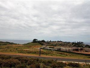 1200 m² Land available in Sheffield Beach