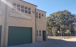 220 m² Industrial space in Bartlett